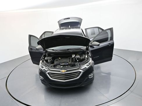 Used 2020 Chevrolet Equinox LS image 31