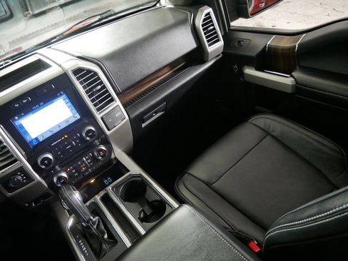 Used 2016 Ford F150 Lariat w/ Equipment Group 502A Luxury image 11