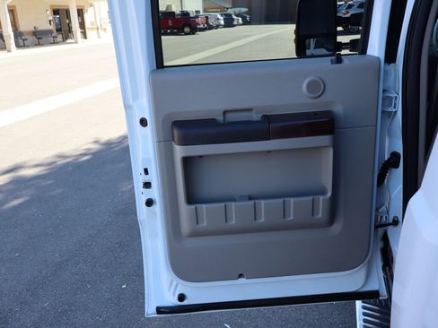 Used 2009 Ford F350 Lariat image 24