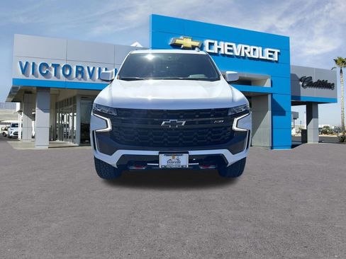 Certified 2024 Chevrolet Suburban Z71 w/ Luxury Package AWD/4WD image 11