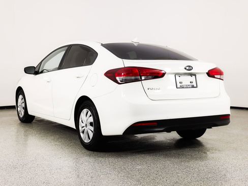 Used 2017 Kia Forte LX image 7