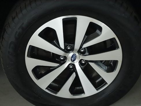 Used 2023 Subaru Outback Premium image 10