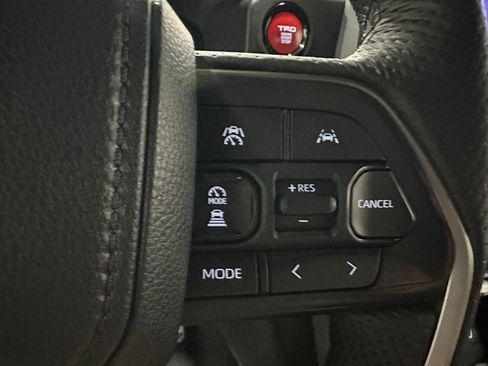 Used 2025 Toyota Tacoma TRD Sport image 21