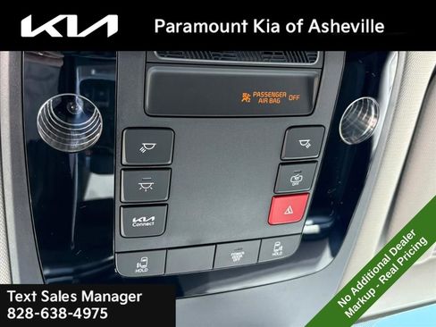 New 2026 Kia Carnival FWD image 26