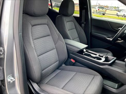 Used 2026 Chevrolet Equinox LT FWD image 7