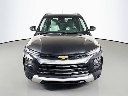 Used 2021 Chevrolet TrailBlazer LT w/ Premium Seating Package image 2