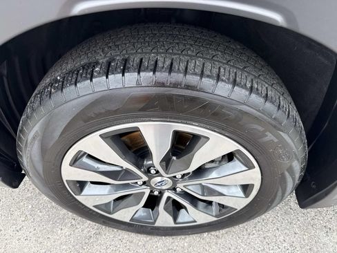 Used 2023 Subaru Outback Limited AWD/4WD image 12