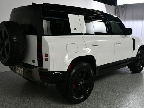 Used 2022 Land Rover Defender 110 X-Dynamic SE AWD/4WD image 9