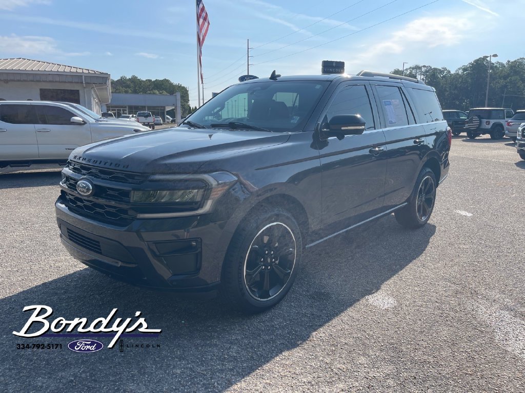 Used 2023 Ford Expedition Limited RWD image 3