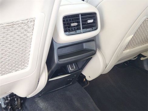 Used 2022 Mercedes-Benz GLE 450 4MATIC image 33