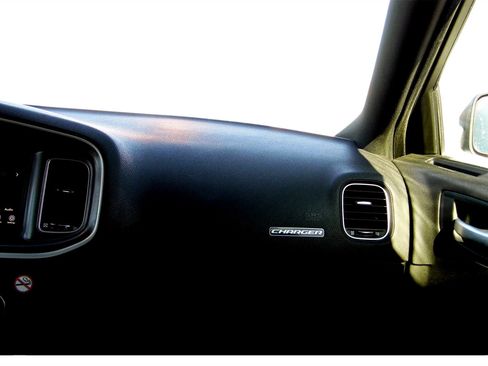 Used 2022 Dodge Charger SXT image 22