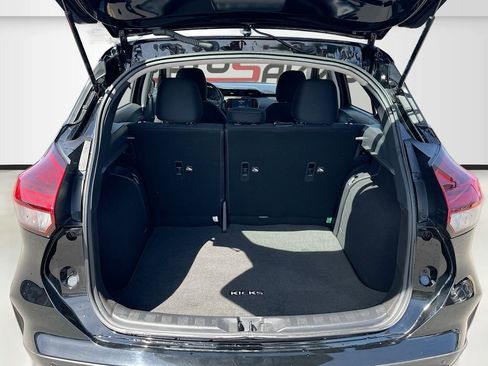 Used 2023 Nissan Kicks SV w/ Interior Electronics Package FWD image 22