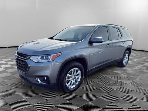 Used 2020 Chevrolet Traverse RS image 3
