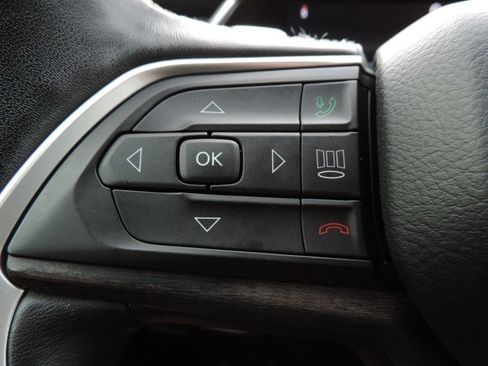 Used 2021 Jeep Grand Cherokee L Limited AWD/4WD image 30