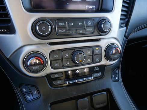 Used 2017 GMC Yukon SLT w/ HD Trailering Package image 31