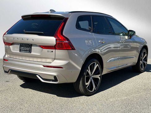 New 2025 Volvo XC60 B5 Ultra w/ Protection Package Premier image 7