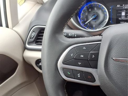 Used 2023 Chrysler Voyager LX FWD image 12