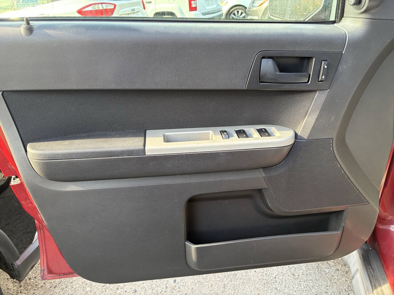 Used 2010 Ford Escape XLT FWD image 9