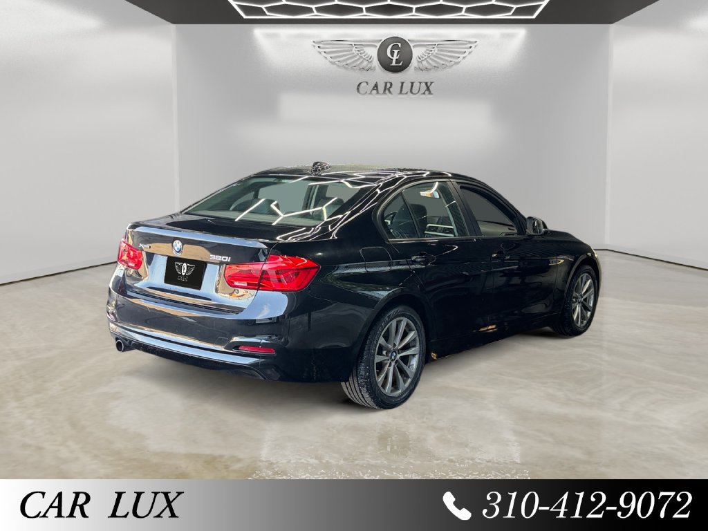 Used 2018 BMW 320i xDrive Sedan AWD/4WD image 5
