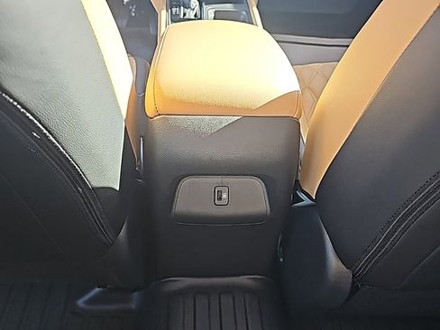 Used 2025 Nissan Sentra SV w/ SV Premium Package image 14