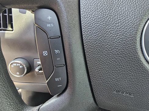 New 2026 Chevrolet Express 2500 Extended w/ Communications Package RWD image 19