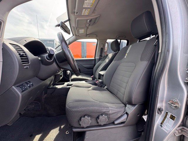 Used 2018 Nissan Frontier PRO-4X AWD/4WD image 10