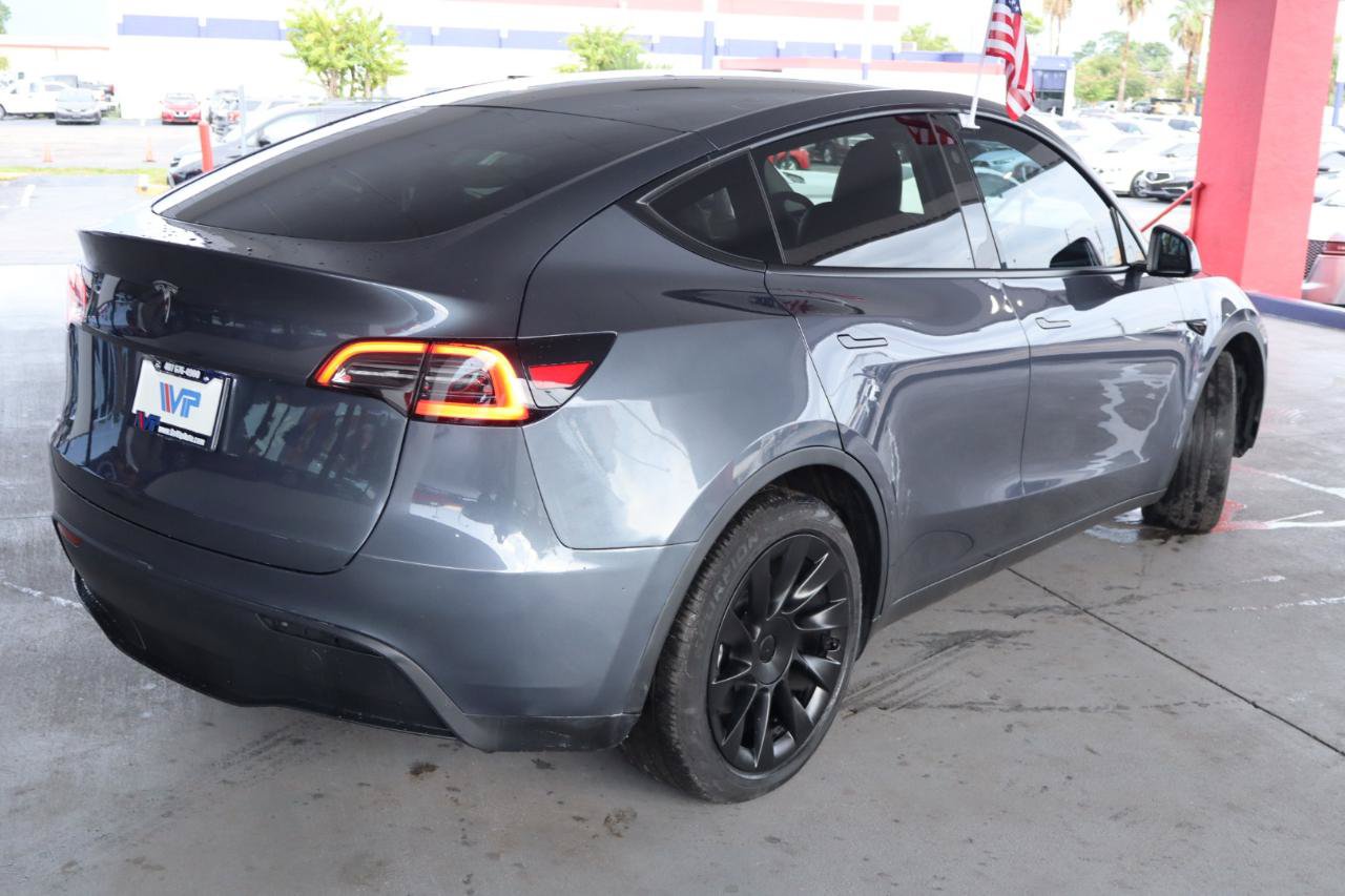 Used 2023 Tesla Model Y Long Range AWD/4WD image 5