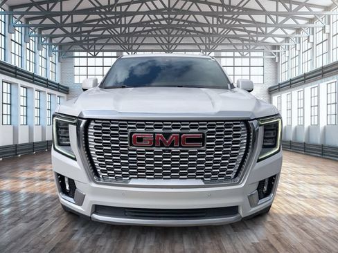 Used 2021 GMC Yukon Denali w/ Denali Premium Package RWD image 9