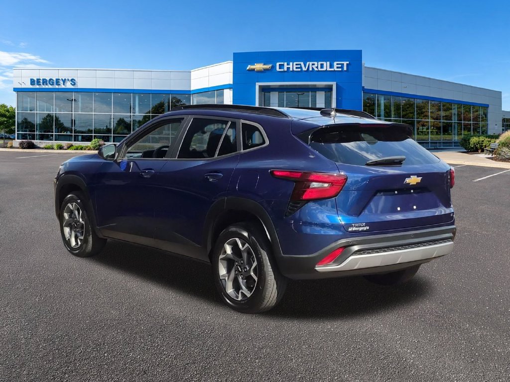 Certified 2024 Chevrolet Trax LT w/ Driver Confidence Package FWD image 9