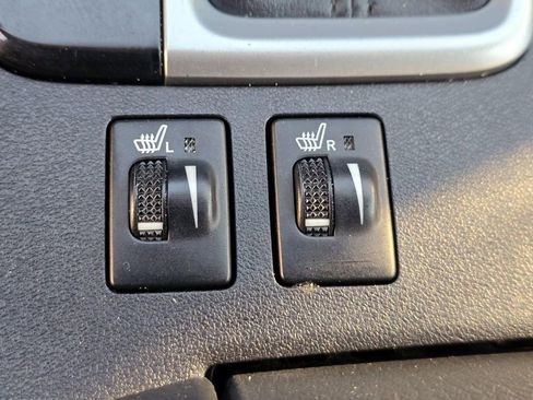 Used 2016 Toyota Highlander XLE image 18