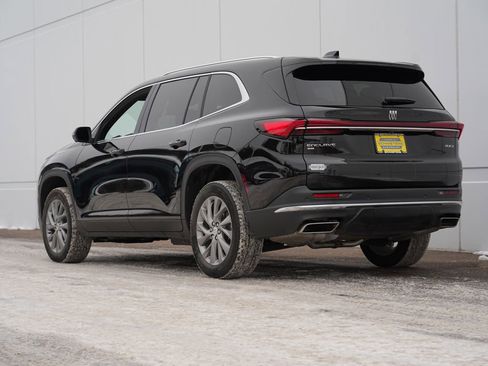 Used 2025 Buick Enclave Preferred image 5