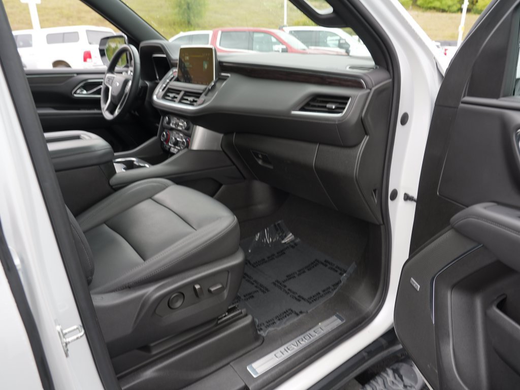 Certified 2023 Chevrolet Tahoe Z71 w/ Luxury Package AWD/4WD image 30