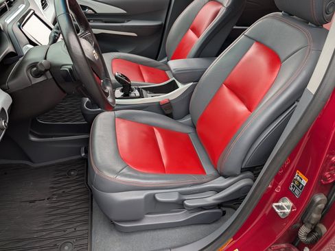 Used 2019 Chevrolet Bolt Premier w/ Infotainment Package FWD image 16