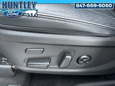 Used 2022 Hyundai Santa Fe Limited FWD image 25