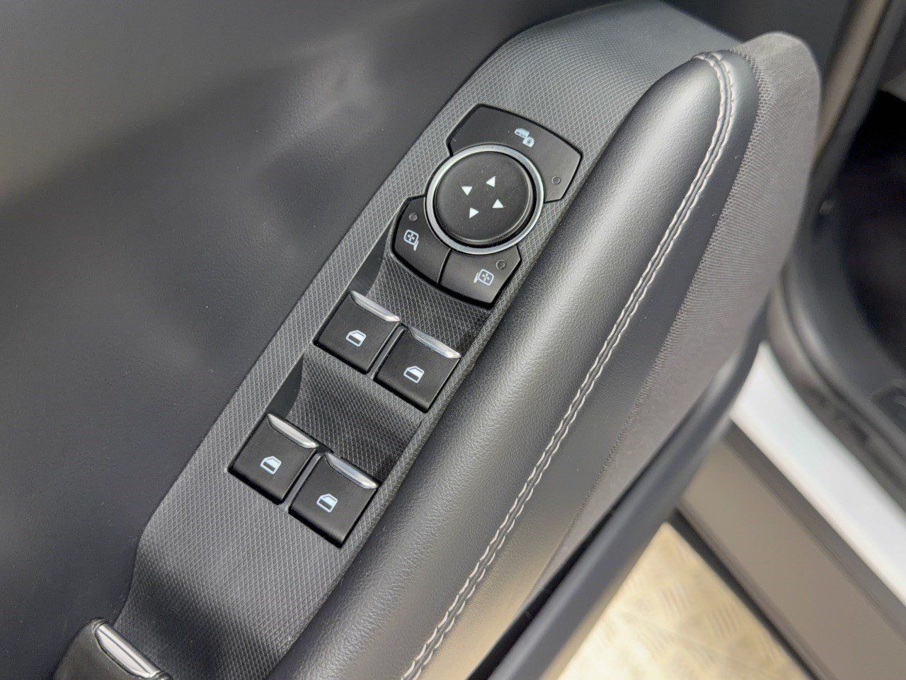 Used 2023 Ford Mustang Mach-E Select RWD image 15