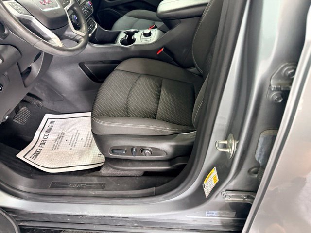 Used 2023 GMC Terrain SLE w/ Driver Convenience Package FWD image 17