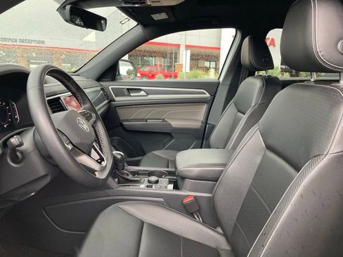 Used 2023 Volkswagen Atlas Cross Sport SEL AWD/4WD image 9