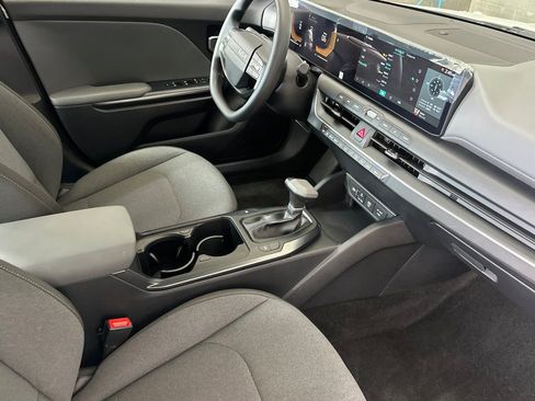 Certified 2025 Kia K4 LXS image 16