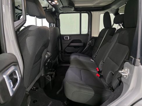 Used 2021 Jeep Wrangler Unlimited Sahara w/ Uconnect 4C Nav & Sound Group image 20