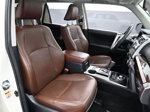 Used 2016 Toyota 4Runner SR5 image 27