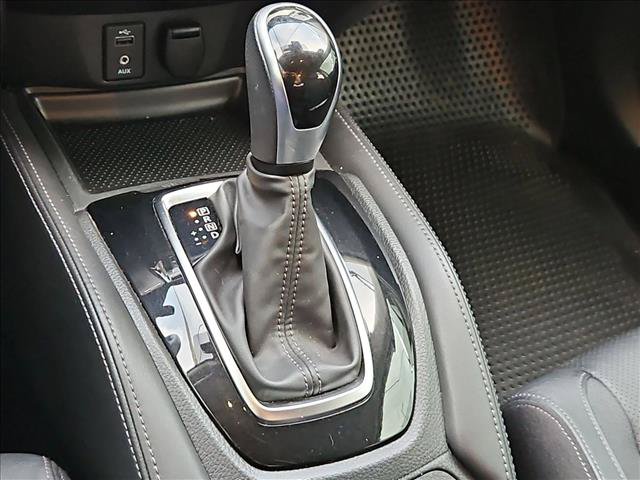 Used 2017 Nissan Rogue SL FWD image 11