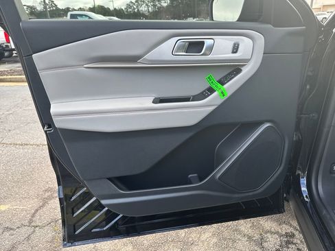 New 2026 Ford Explorer Active w/ Active Comfort Package image 21