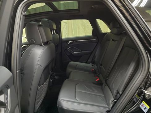 Used 2025 Audi Q3 2.0T Premium w/ Convenience Package image 28