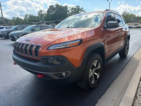 Used 2015 Jeep Cherokee Trailhawk w/ Comfort/Convenience Group AWD/4WD image 14