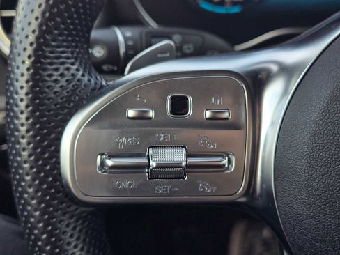 Used 2022 Mercedes-Benz GLC 300 GLC 300 image 32