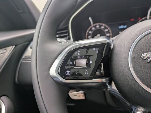 New 2026 Jaguar F-PACE R-Dynamic S image 28