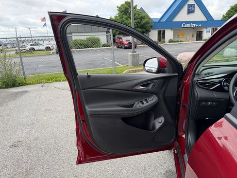 Used 2023 Buick Encore GX Select w/ Sport Touring Package FWD image 22