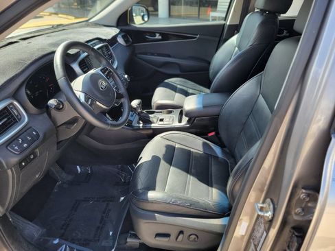 Used 2019 Kia Sorento EX w/ EX Premium Package FWD image 11