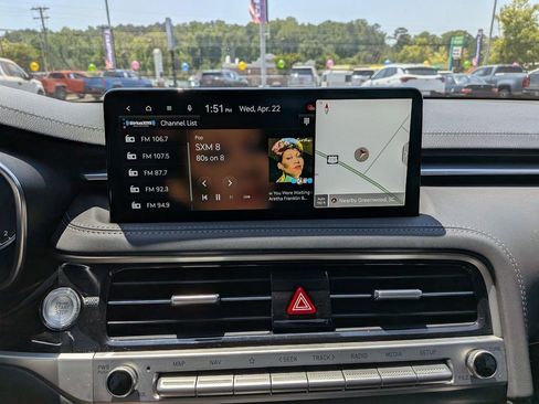 Used 2025 Genesis G70 2.5T RWD image 22