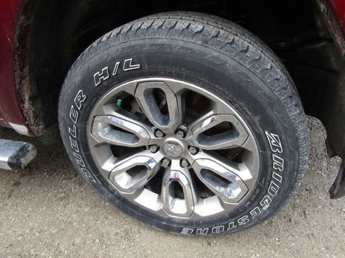 Used 2021 RAM 1500 Laramie w/ Sport Appearance Package image 9